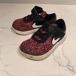 Nike Toddler Sneakers Size 8